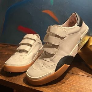 Dolce Vita Zyla Fashion Sneakers